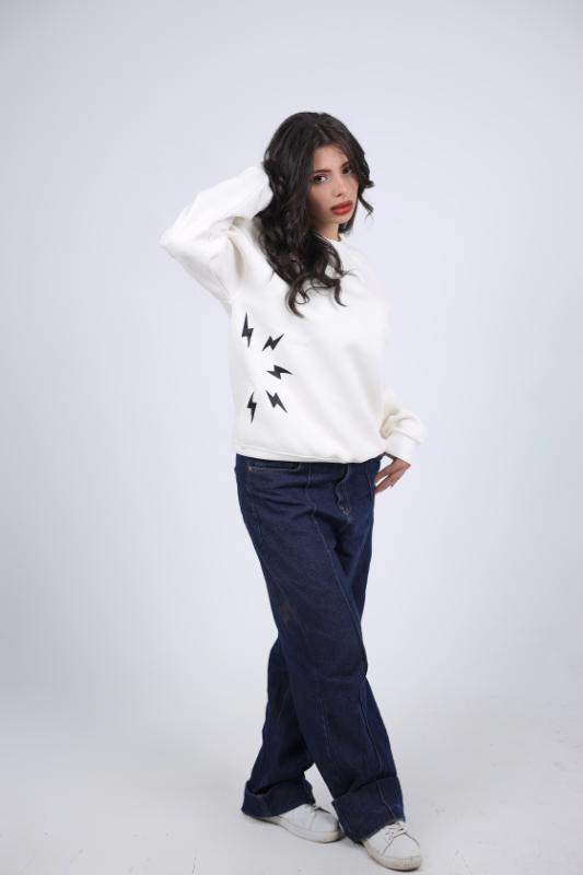 "From Dust, Love Bloom" Graphic Sweatshirt - White