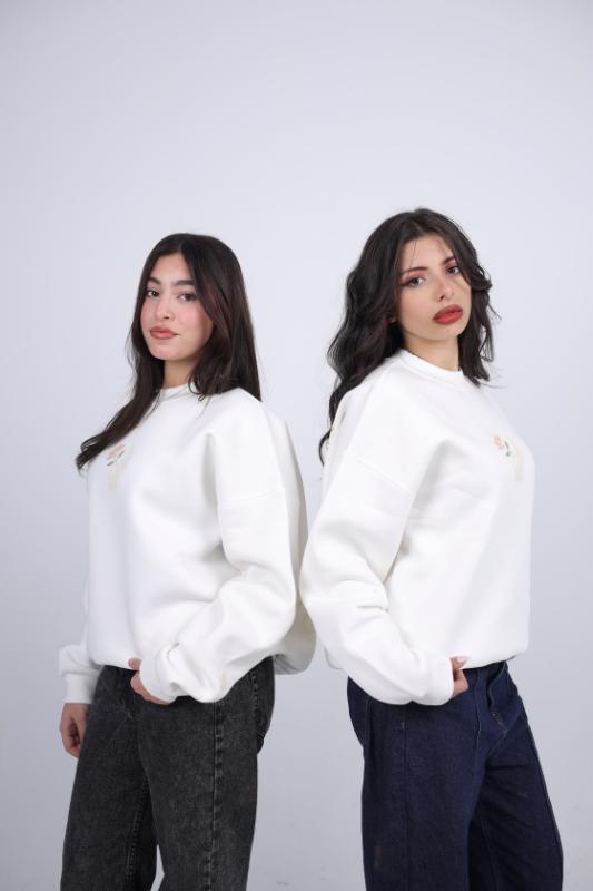 "From Dust, Love Bloom" Graphic Sweatshirt - White