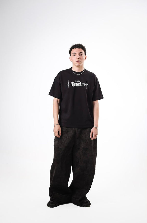 "OnePiece" Remembers Gothic Star Tee - Black
