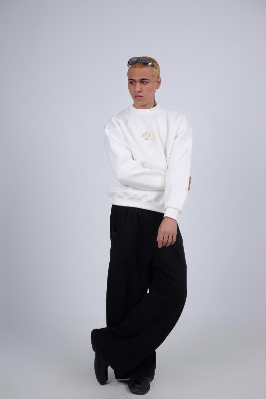 "From Dust, Love Bloom" Graphic Sweatshirt - White