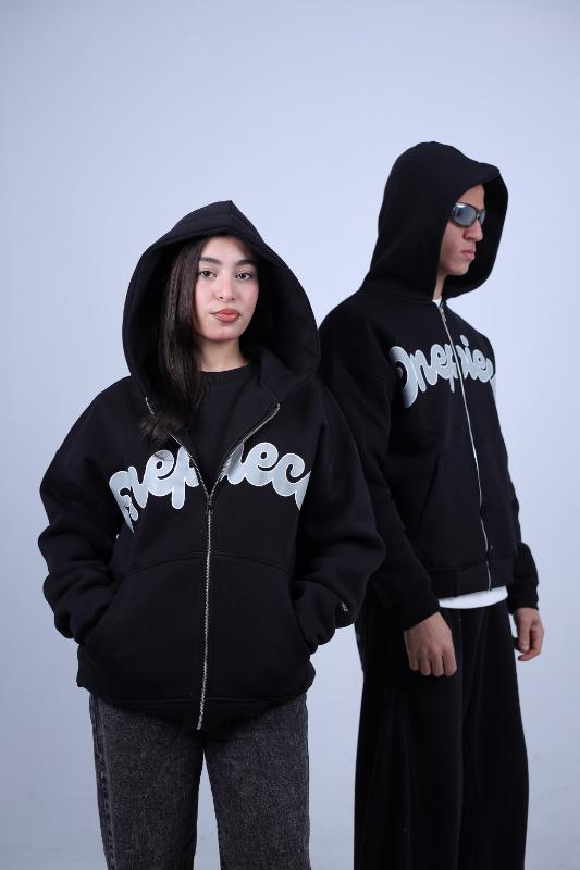 "OnePiece" Split Logo Zip-Up Hoodie - Black